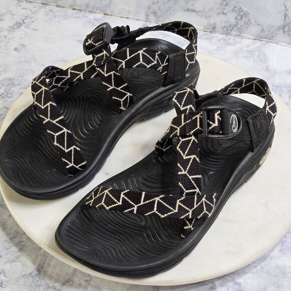 Chaco Z/Volv Sandals Women 7 Penrose Black Geometric‎ Hiking Adjustable Gorpcore - Picture 1 of 9